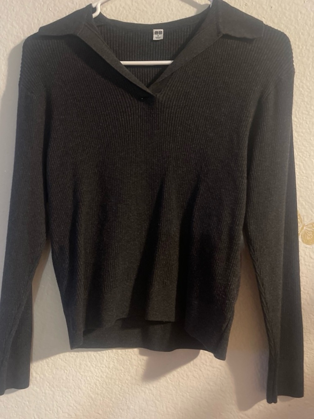 Uniqlo Women's Black V-Neck Collared Sweater